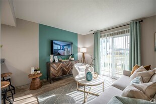 The Manning Apartment Homes in Indianapolis, IN - Building Photo