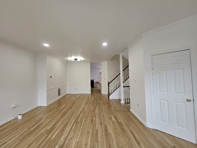 113 Longpoint Way in Gaithersburg, MD - Building Photo - Building Photo
