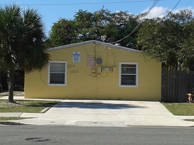 Windsor Apartments in West Palm Beach, FL - Building Photo - Building Photo