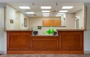 Furnished Studio-Houston - IAH Airport in Houston, TX - Foto de edificio - Building Photo