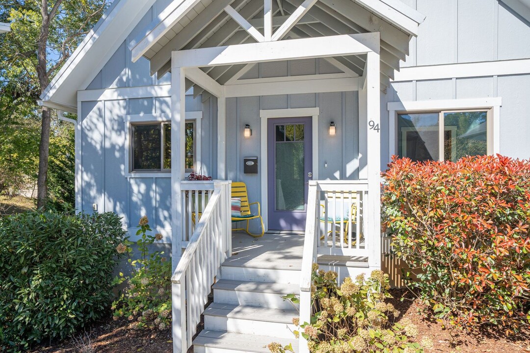 94 Downing St in Asheville, NC - Building Photo