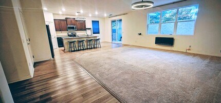 10310 Spanish Moss Dr in Bakersfield, CA - Foto de edificio - Building Photo