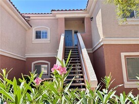 400 Amber Pine St in Las Vegas, NV - Building Photo