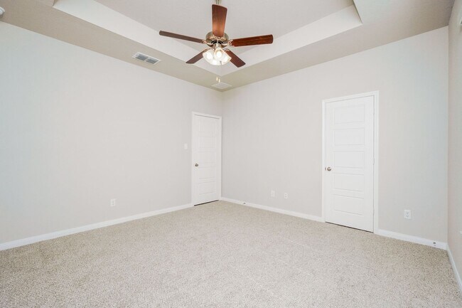 293 Nespral Dr in San Antonio, TX - Building Photo - Building Photo