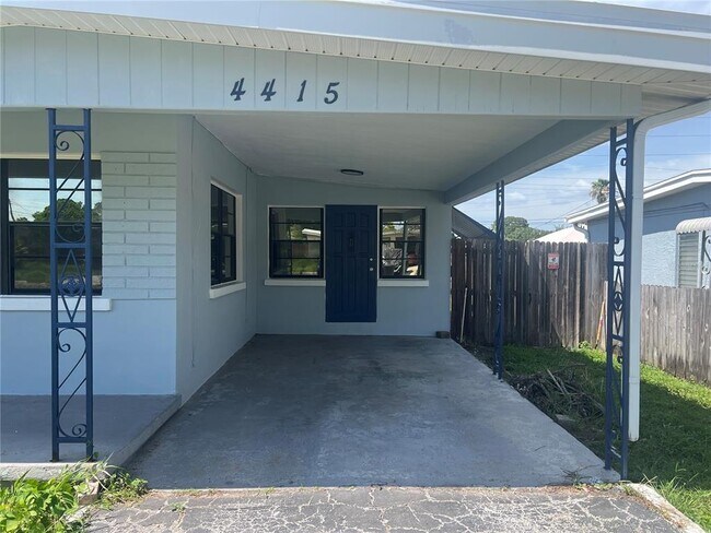 4415 13th Ave N in St. Petersburg, FL - Building Photo - Building Photo