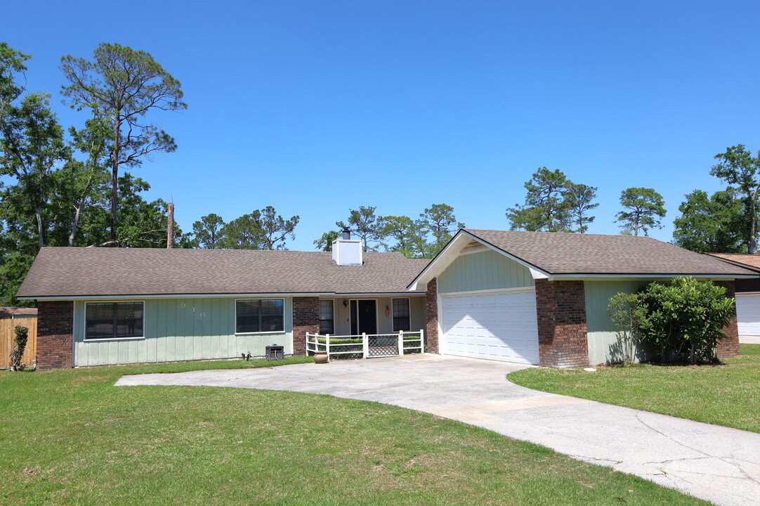 910 Madison Ave in Valdosta, GA - Building Photo