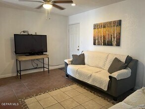 6420 Cheyenne Trail in El Paso, TX - Building Photo - Building Photo