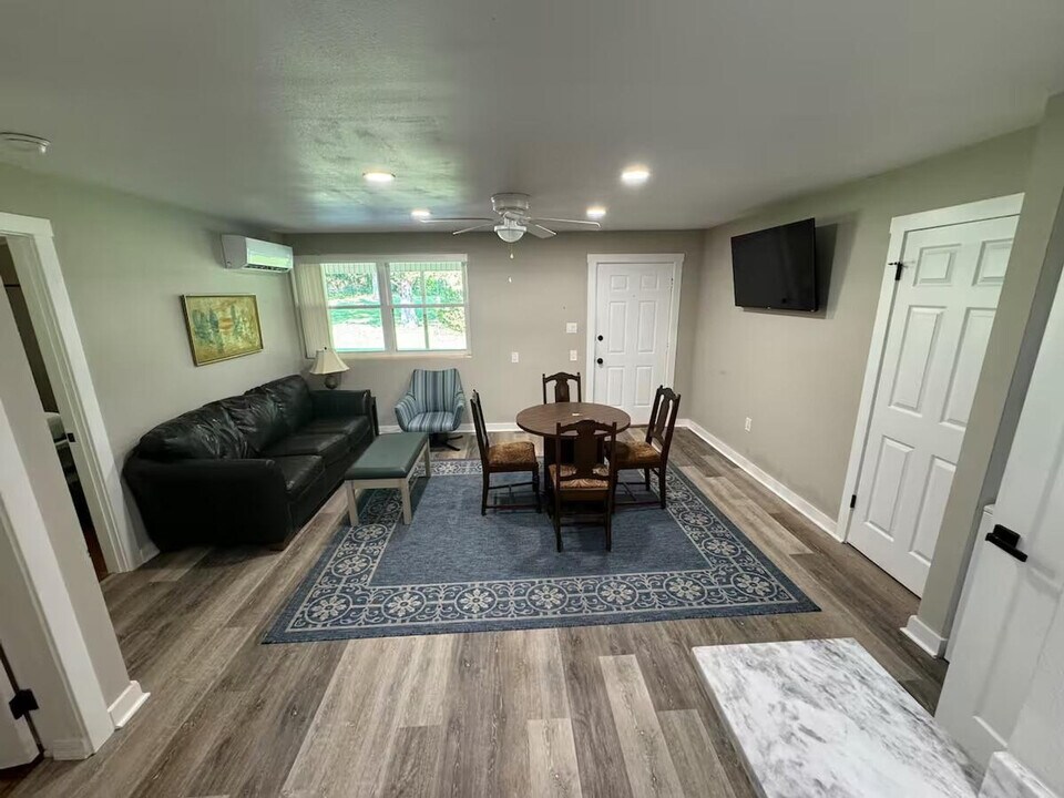 2371 Le Ruth Dr in Pensacola, FL - Building Photo