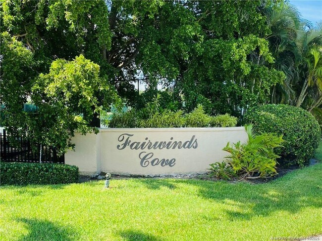 3392 NE Causeway Blvd in Jensen Beach, FL - Building Photo - Building Photo