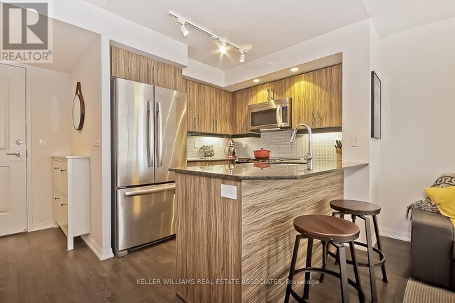 85-1385 E Liberty St in Toronto, ON - Building Photo - Building Photo