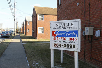 Neville Mansionettes in Neville Island, PA - Building Photo - Building Photo