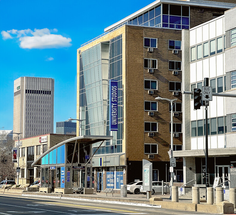 University Studios in Cleveland, OH - Foto de edificio