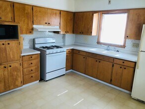 1610 2nd St SE in Minot, ND - Building Photo - Building Photo