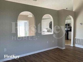 817 Grantham Dr in Kissimmee, FL - Building Photo - Building Photo
