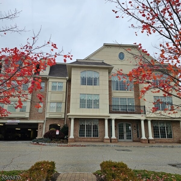 16 Main St in Sparta, NJ - Building Photo