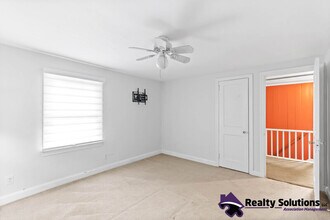 142 Palmer Ln in Ewing Township, NJ - Building Photo - Building Photo