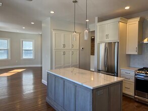 731 Cambridge St, Unit 2 in Boston, MA - Building Photo - Building Photo
