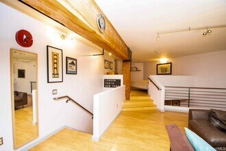 18 Lansing St in San Francisco, CA - Foto de edificio - Building Photo