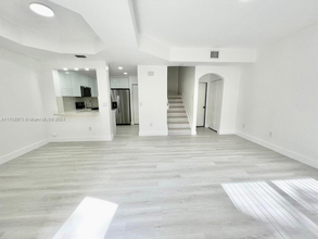 4900 Spinnaker Dr in Fort Lauderdale, FL - Building Photo - Building Photo