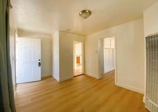 15544 Eighth St in Victorville, CA - Building Photo - Building Photo