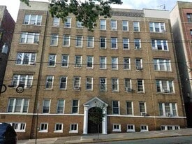 325 79th St, Unit 45 in North Bergen, NJ - Building Photo