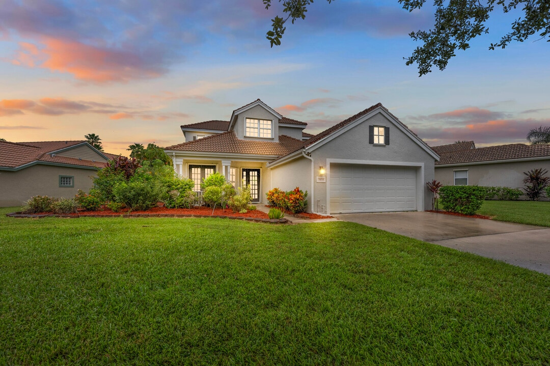 3033 SE Brierwood Pl in Stuart, FL - Building Photo