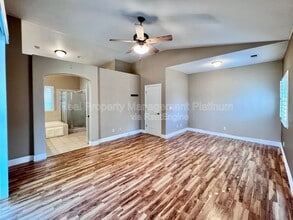 5705 E Erin Ave in Fresno, CA - Building Photo - Building Photo