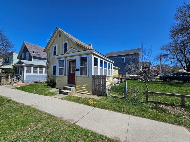 property at 196 N Champlain St