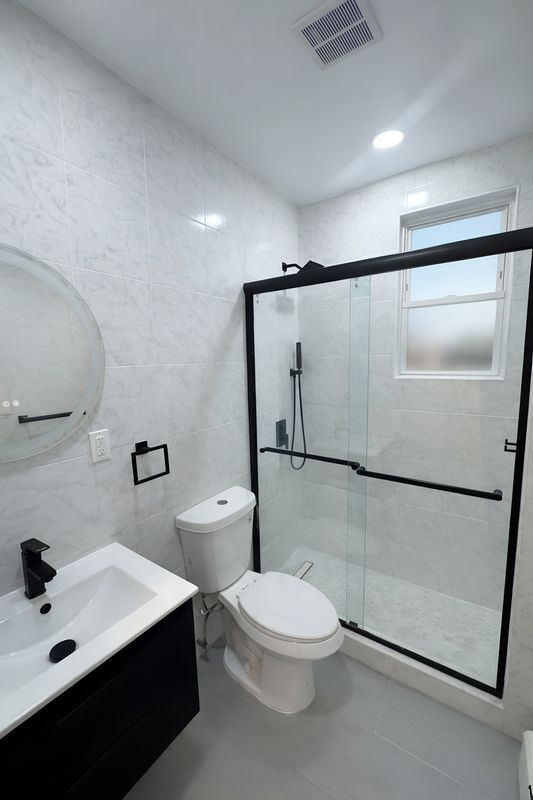 377 Jerome St in Brooklyn, NY - Building Photo - Building Photo