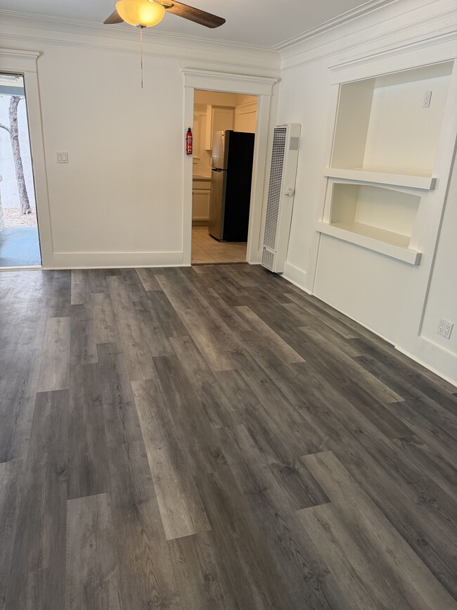 309 E Wilson Ave in Glendale, CA - Foto de edificio - Building Photo