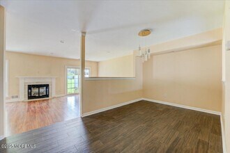 195 Nantucket Pl in Morganville, NJ - Building Photo - Building Photo
