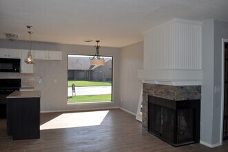 6805 NW 63rd Terrace in Oklahoma City, OK - Building Photo - Building Photo