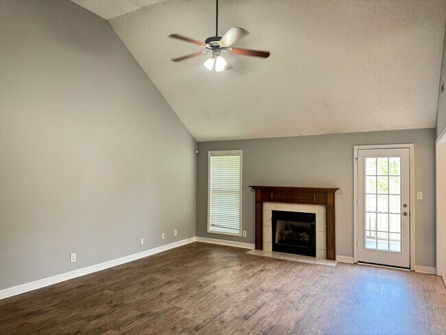 3905 Gaine Dr in Clarksville, TN - Foto de edificio - Building Photo