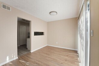 293 Country Club Dr in Jonesboro, GA - Building Photo - Building Photo