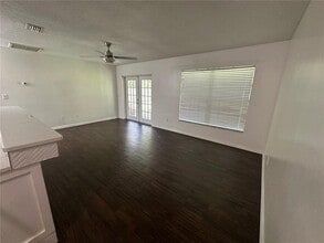 21453 Northwood Dr in Lutz, FL - Building Photo - Building Photo