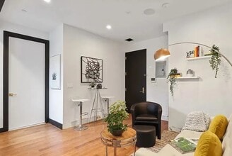 290 Union Ave, Unit 290 Union Ave - 3 Bedroom in Brooklyn, NY - Foto de edificio - Building Photo