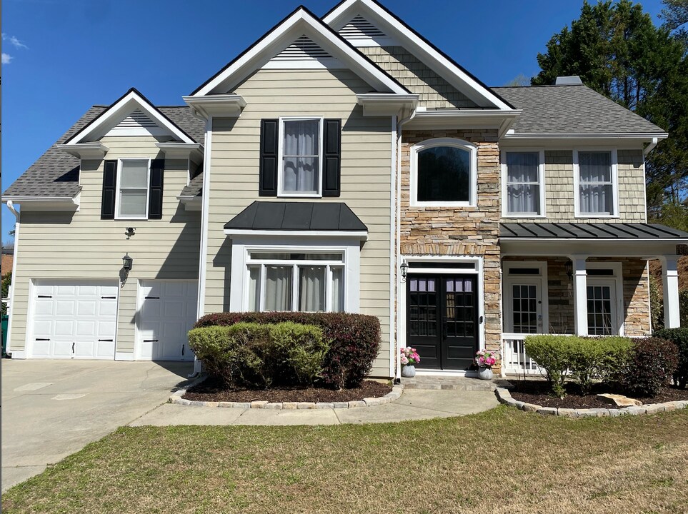 5011 Lake Mist Dr in Mableton, GA - Foto de edificio