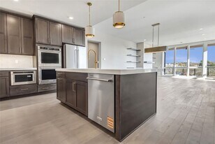 16460 Wildhorse Lk Blvd in Chesterfield, MO - Building Photo