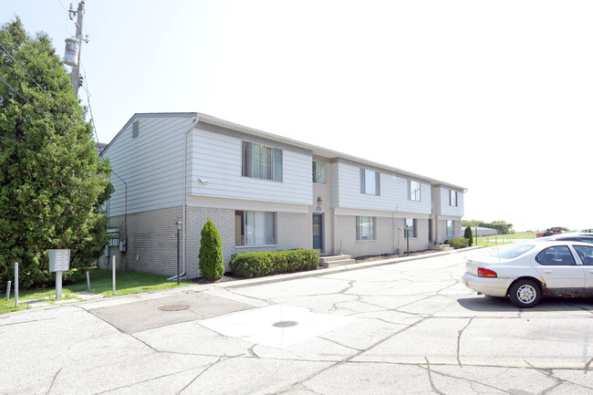 Hidden Cove Apartments in Harrison Township, MI - Building Photo - Building Photo