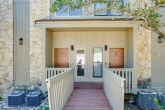 801 Grassy Knoll in Horseshoe Bay, TX - Building Photo - Building Photo