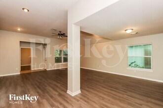 3922 Cary Creek Dr in Baytown, TX - Building Photo - Building Photo