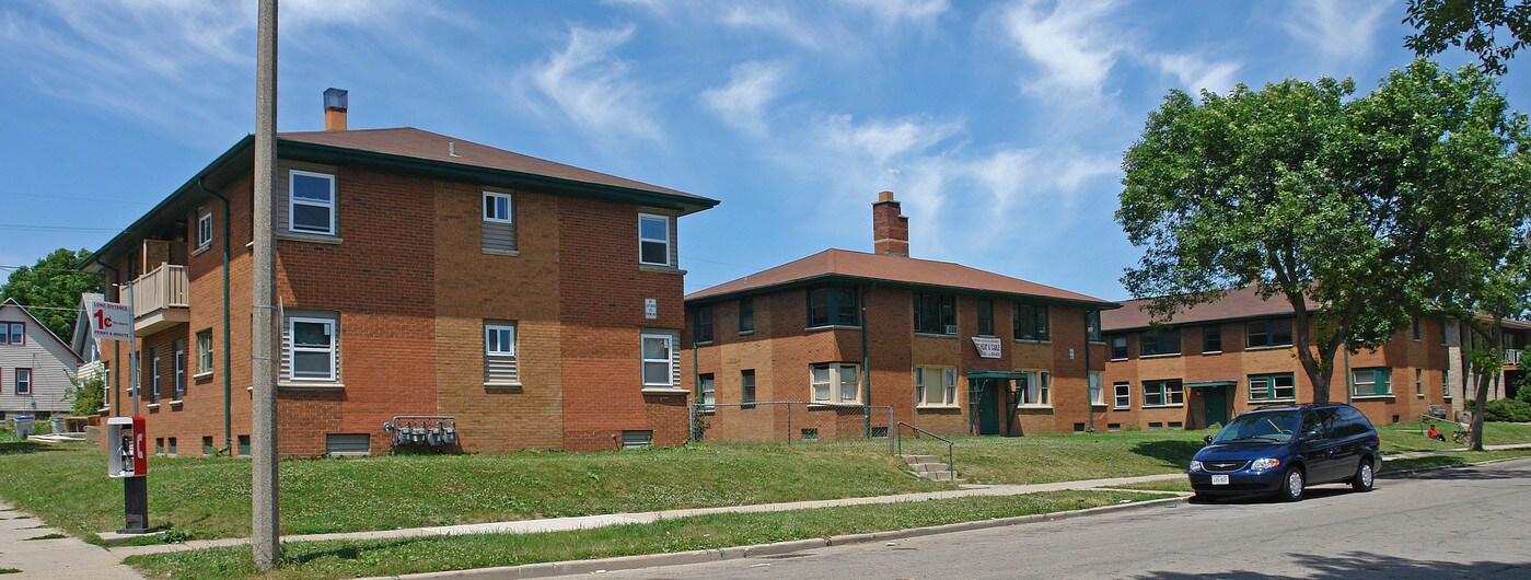 4505-4525 N 36th St in Milwaukee, WI - Foto de edificio