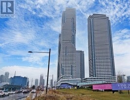 225 Commerce St in Vaughan, ON - Building Photo