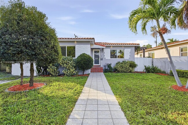 2120 SW 16th St in Miami, FL - Building Photo - Building Photo