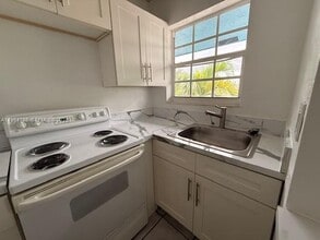 123 N 61st Ave in Hollywood, FL - Building Photo - Building Photo