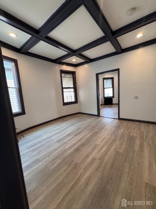 211 N 13th St in Newark, NJ - Building Photo