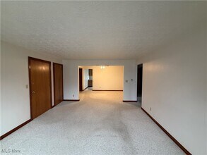 52 Southwoods Ave in Youngstown, OH - Building Photo - Building Photo