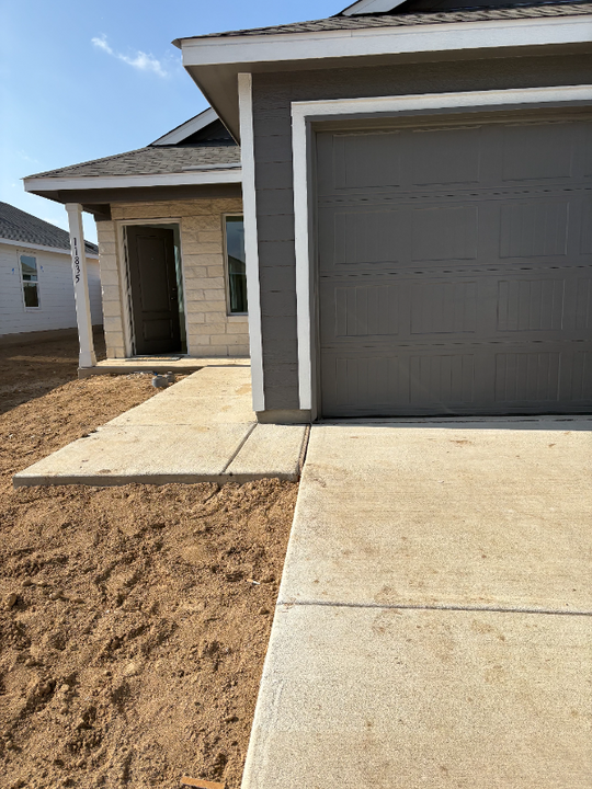 11835 Adoring Wy in Von Ormy, TX - Building Photo