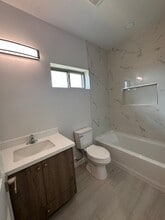 1001 Julia St in Harlingen, TX - Building Photo - Building Photo