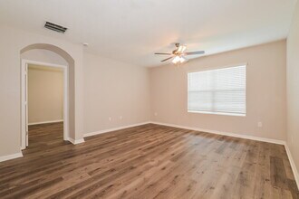 2716 Grand Central Ave in Tavares, FL - Building Photo - Building Photo